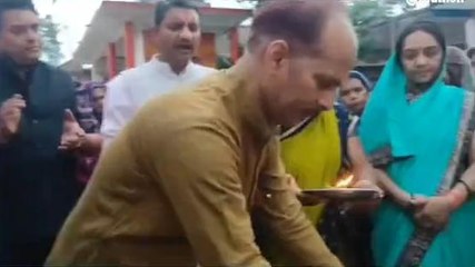 सतना: हनुमान नगर विकास मंच ने की नई बस्ती आबादी की मांग,आरती कर किया प्रदर्शन