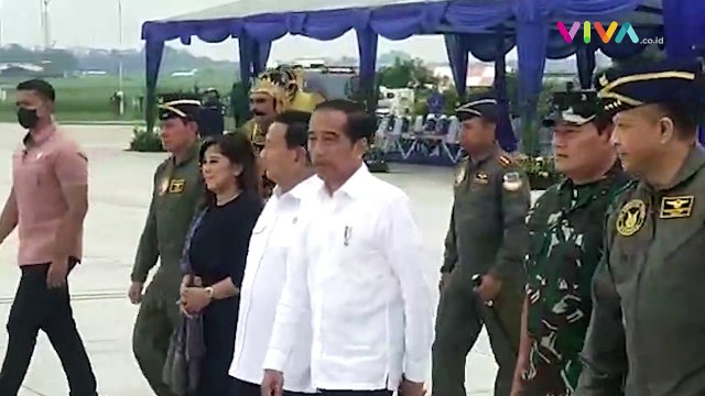 Resmi! Jokowi Mandikan Pesawat Super Hercules C 130 J TNI AU