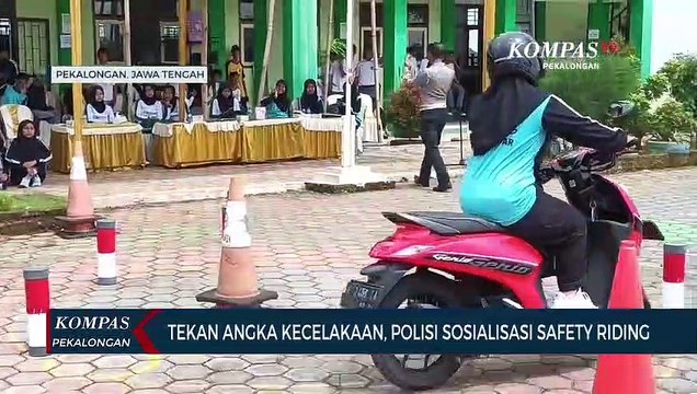Satlantas Polres Pekalongan Ajarkan Disiplin Berlalu Lintas di SMK Diponegoro Karanganyar