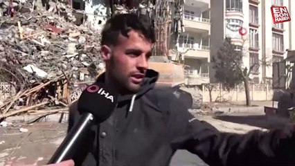 Elazığ'da hasarlı binadaki Türk bayrağı alındı