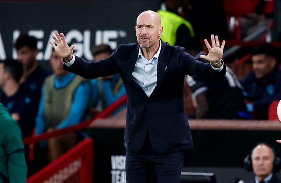 Erik Ten Hag cuestionó el profesionalismo de los jugadores de Manchester United, tras la goleada con Liverpool