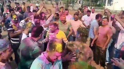 आईजी ने सुनाया गाना और थिरके एसपी के कदम...!