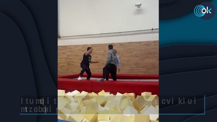 Almeida lo vuelve a hacer salta en una cama elástica y se cae de cabeza