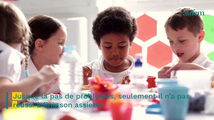 Cantine : puni, un enfant forcé à manger dans “une poubelle de table”