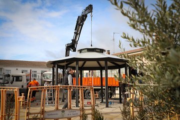 La instalación de una pérgola pone fin a las actuaciones en la nueva plaza La Cilla