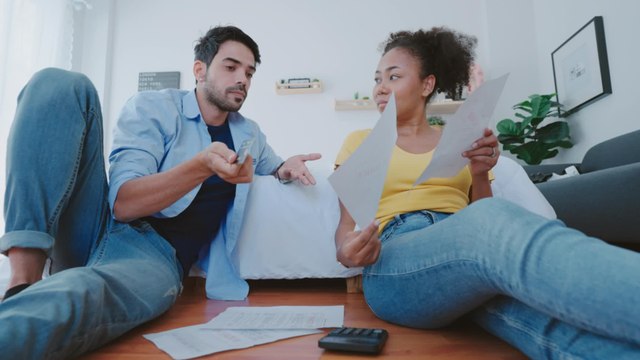 Salaire : les métiers où les femmes gagnent un peu plus que les hommes… et les très mauvais élèves