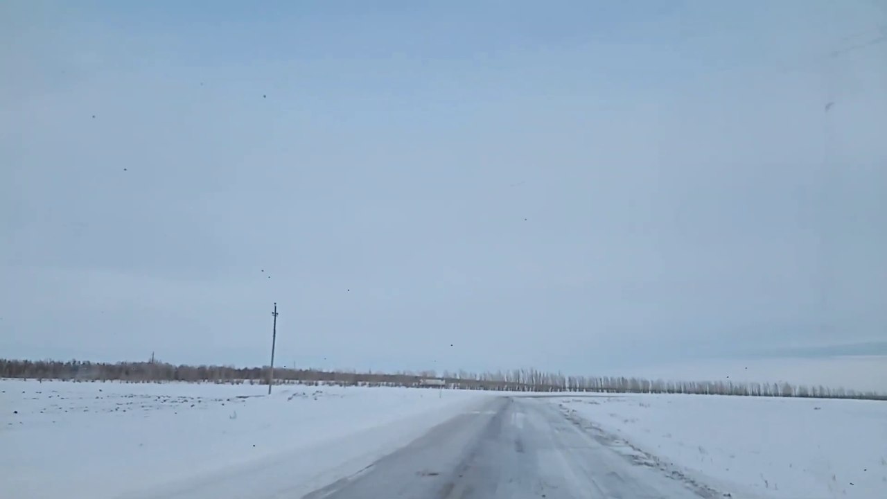 Raue Winterstraße / Russland 2022 / Region Orenburg