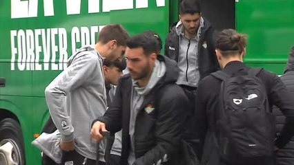 El Real Betis pone rumbo a Manchester con "mucha alegría"