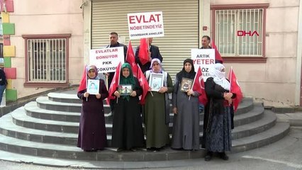 EVLAT NÖBETİNDEKİ ANNE: NE KADINLAR GÜNÜ NE DE BAYRAMIMIZ VAR