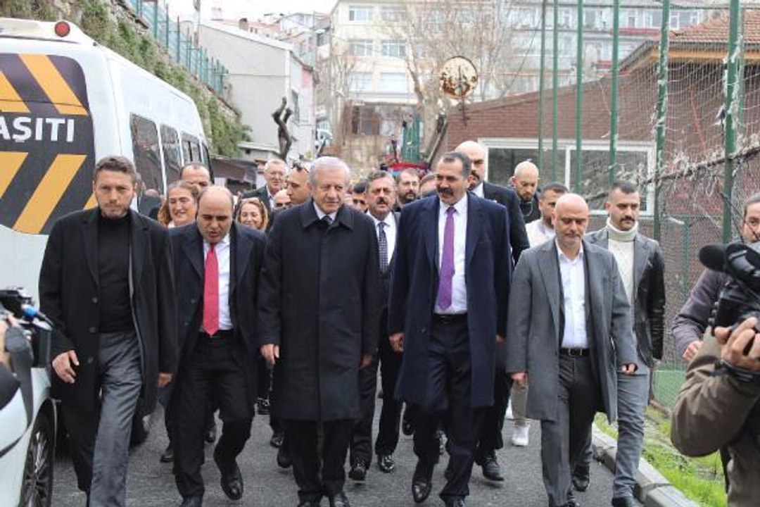MHP'Lİ ADAN: TRİBÜNLERİ SİYASİ PLANLARINA ALET ETMEYE ÇALIŞAN KİRLİ ZİHİNLER DEVREYE GİRMİŞTİR