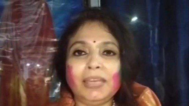 पश्चिमी चंपारण: विधायक आवास पर होली पर्व को लेकर उमड़ा जनसैलाब, विधायक ने दी होली की बधाई