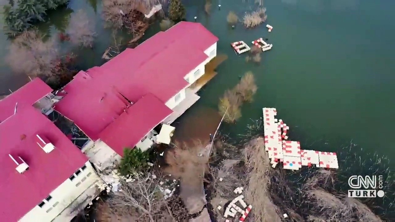 Gölbaşı'nda çarpıcı deprem manzarası
