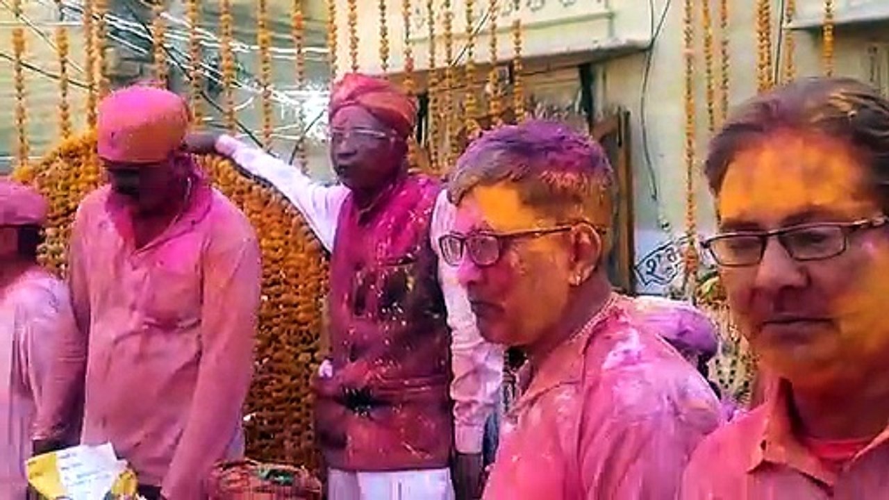 Video: हुई खुशियों की बारिश, बिखरे उल्लास के रंग