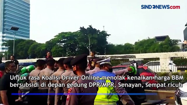 Ricuh! Unjuk Rasa Koalisi Driver Online Lakukan Aksi Swiping, Satu Pengemudi Ojol Terkena Intimidasi