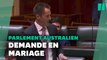 Un député australien fait sa demande en mariage au Parlement