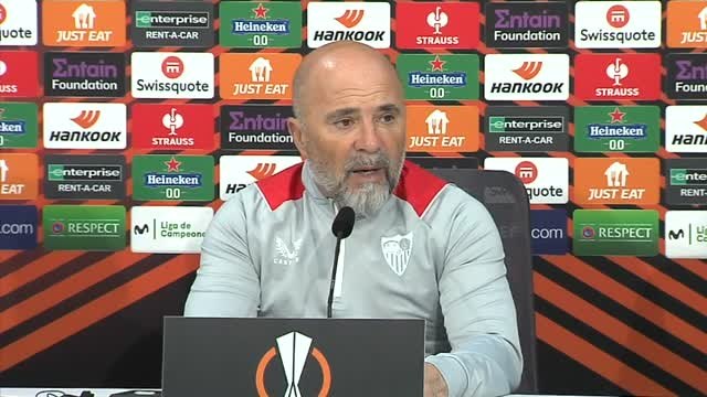 Sampaoli: Me tocó venir para suplir a un buen entrenador porque el fútbol no respalda