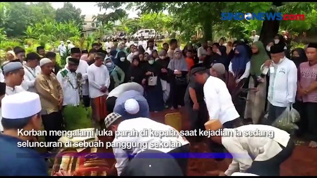 Korban Robohnya Tembok MTsN 19 Dimakamkan di TPU Johar Depok