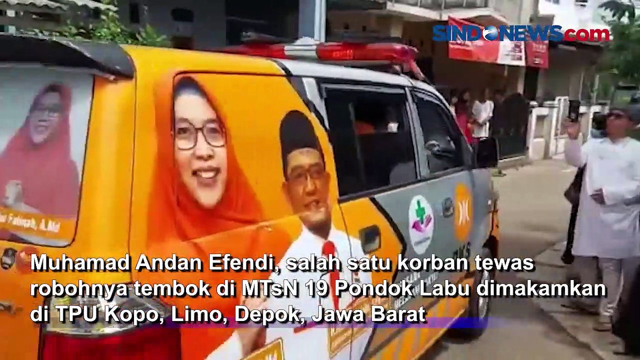 Kunjungi Rumah Korban Robohnya Tembok MTsN 19, Wakil Wali Kota Depok Sampaikan Ucapan Duka
