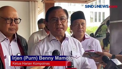 Ketua Harian Kompolnas Serahkan Hasil Temuan Tim Pengawas ke TGIPF