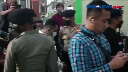 Tangan Terborgol, Giliran Kuat Ma'ruf Dengarkan Dakwaan Jaksa Terkait Pembunuhan Brigadir J