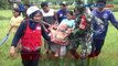 Evakuasi Ibu Hamil, Ditandu 1 Km karena Akses Jalan Terputus Akibat Banjir di Polewali Mandar