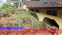 Tebing Setinggi 25 Meter Longsor Rusak Sejumlah Ruang di SDN Campurejo, Temanggung