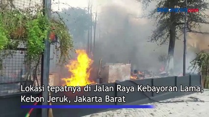 Kebakaran Landa Permukiman di Kebayoran Lama, 100 Personel Dikerahkan