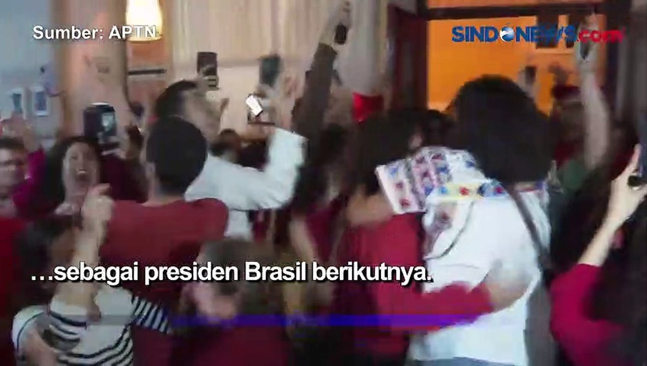 Ratusan Warga Brasil di Lisbon, Portugal Menyaksikan Terpilihnya Lula Da Silva Sebagai Presiden Brasil