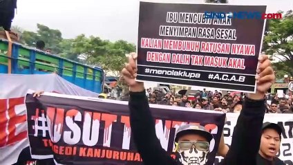 Скачать видео: Aremania Minta Kejaksaan Tolak Berkas dari Polda Jawa Timur