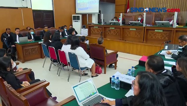 Ibu Brigadir J Marahi Hendra Kurniawan saat Jelaskan Kematian Sang Anak