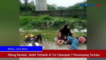 Sopir Kaget dan Hilang Kendali, Mobil Terbalik di Tol Cikampek 7 Penumpang Luka-luka