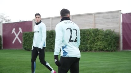 8es - Les Hammers rendent hommage à des femmes influentes dans leur vie