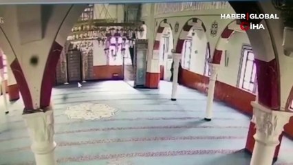 Beylikdüzü'nde camide 'pes' dedirten hırsızlık
