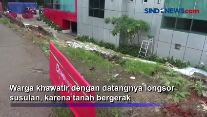 Tembok Pembatas di Bintaro Longsor, Reruntuhan Material Belum Dibersihkan