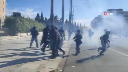 Atina'da 50 bin kişi tren kazasını protesto etti