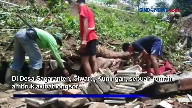 1 Orang Terluka di Kuningan saat Rumah Ambruk Tertimpa Longsor