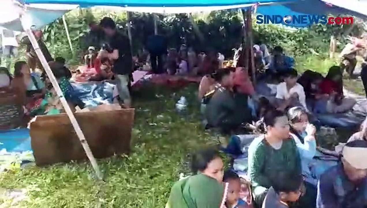 Khawatir Gempa Susulan, Warga Cianjur Pilih Bertahan di Tenda Darurat