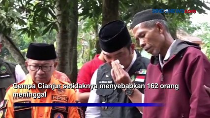 Kesedihan Ridwan Kamil Iringi Pemakaman Korban Gempa Cianjur