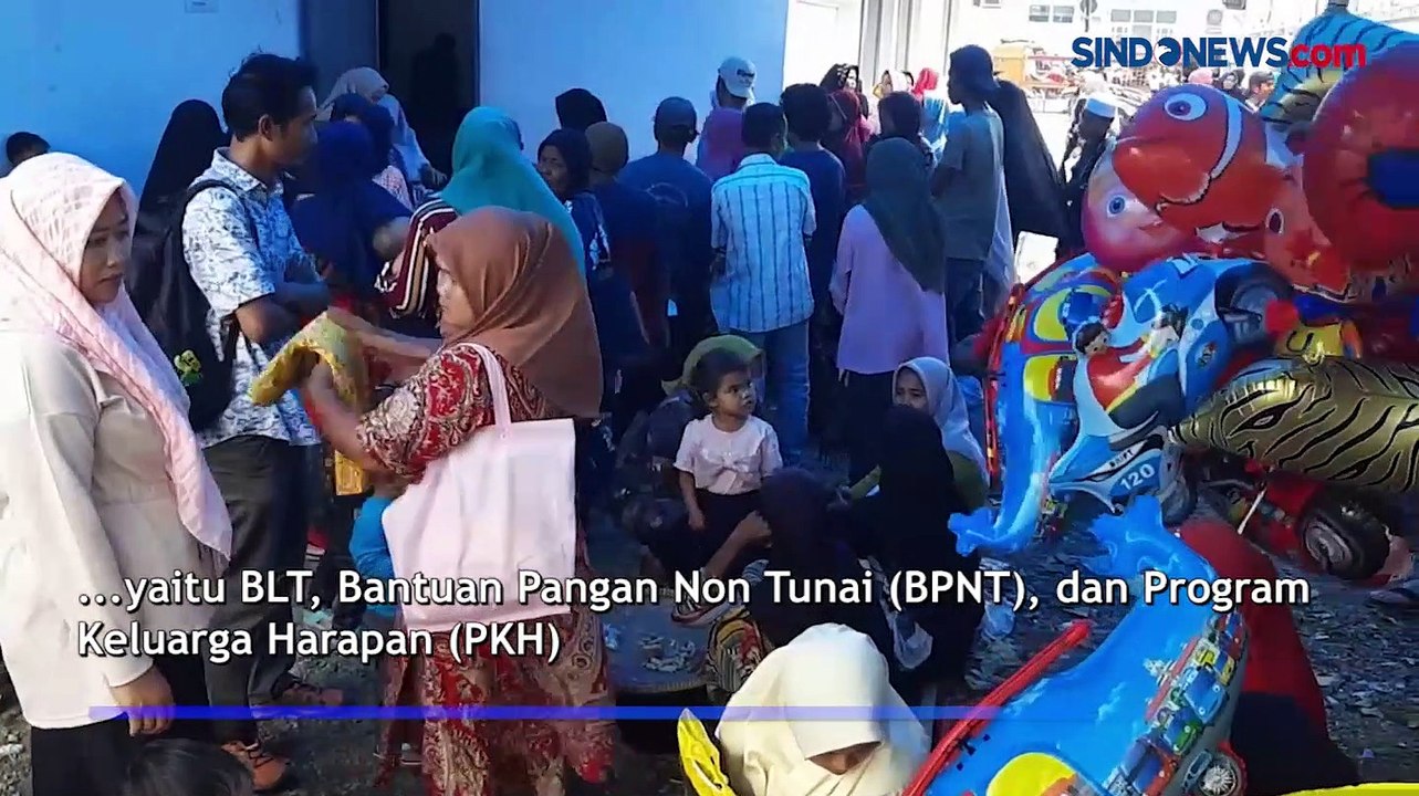 Warga Panyabungan Rela Antre Berjam-jam Demi BLT