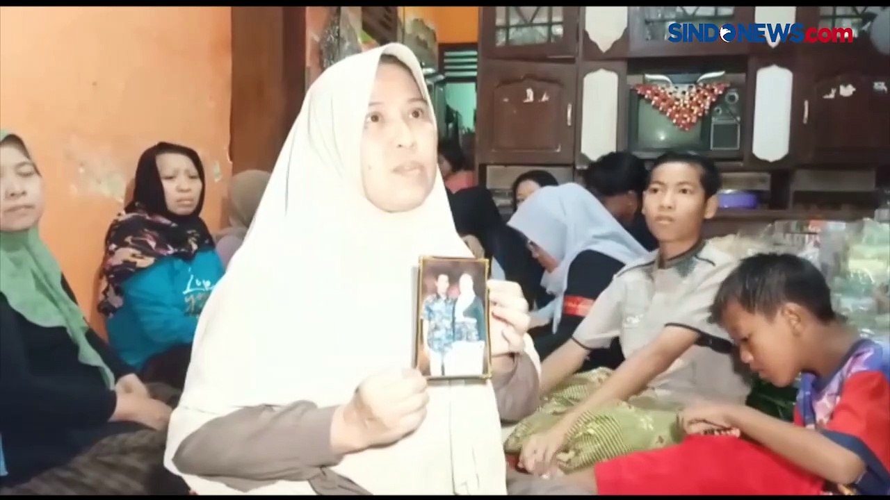 Menyayat Hati, Isak Tangis Iringi Pemakaman Korban Gempa Cianjur di Majalengka