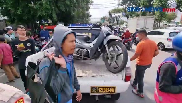 Pengemudi Ojol Tewas Tertabrak KRL Usai Lawan Arah dan Terobos Perlintasan KA di Mangga Dua