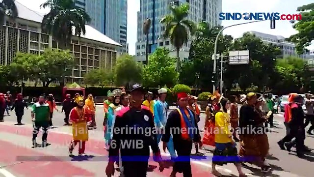 Long March Ribuan Buruh dari Bundaran HI, Arus Lalu Lintas Tersendat