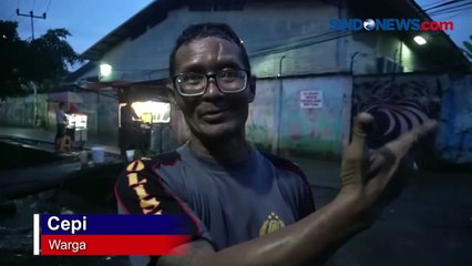 Sungai Cigugur Meluap Nyaris Seret Motor di Cimahi