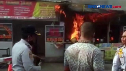 Diduga Selang Tabung Gas Bocor, 3 Kios Terbakar