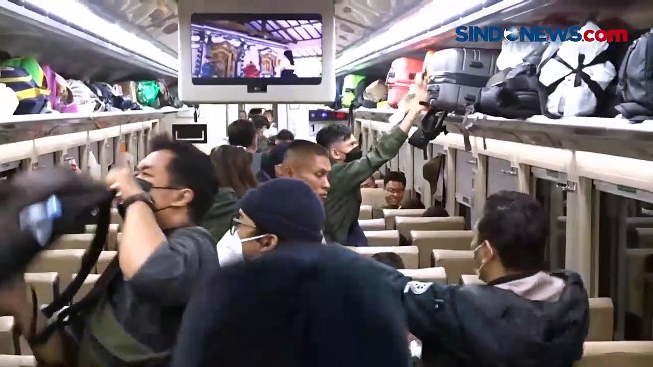 Jelang Libur Nataru, Ribuan Penumpang Padati Stasiun Kiaracondong