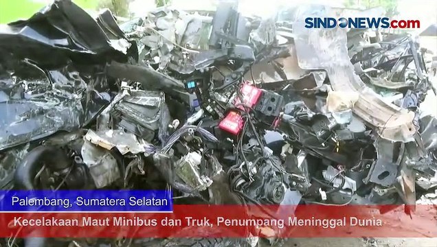Kecelakaan Maut Minibus dan Truk, Evakuasi Berlangsung Dramatis