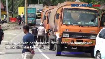 Sopir Ngantuk, Mobil Tabrak Tiang Listrik Hingga Tumbang