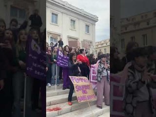 Marseille : plusieurs milliers de personnes à la manifestation féministe