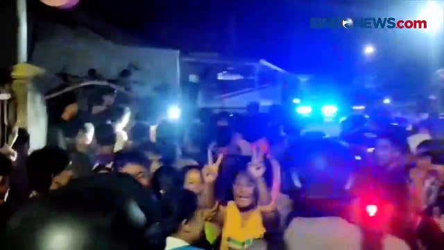 Pelaku Pencurian Sembunyi di Atap Rumah Warga