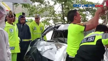 Minibus Terjun ke Sungai di Pangkep, 5 Penumpang Tewas